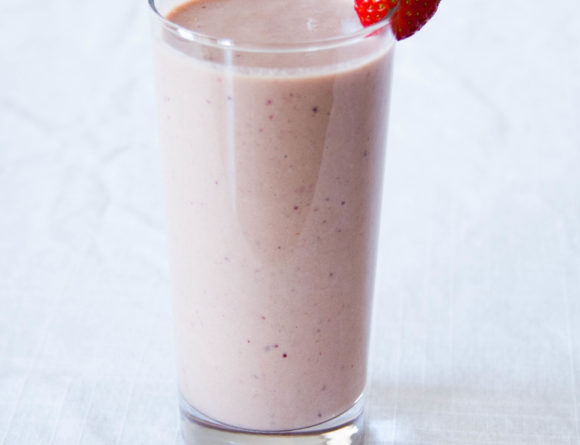 healthy smoothie recipie strawberry protien rgdaily blog