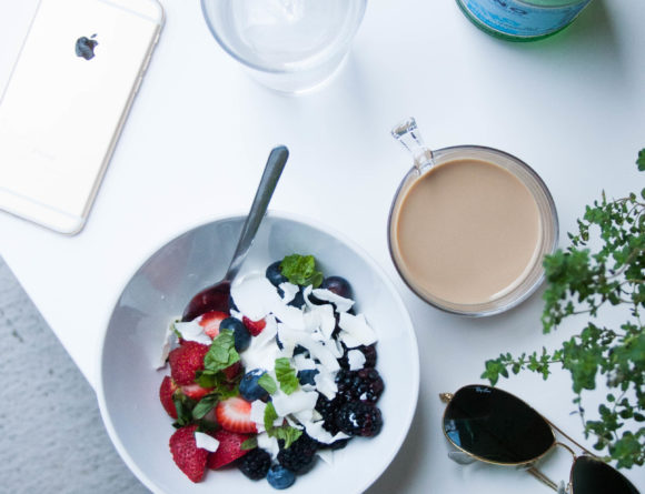 berry bowl healthy recipe fresh snack rgdaily blog