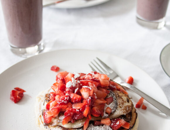 strawberry pancakes weekend recipe food rgdaily blog