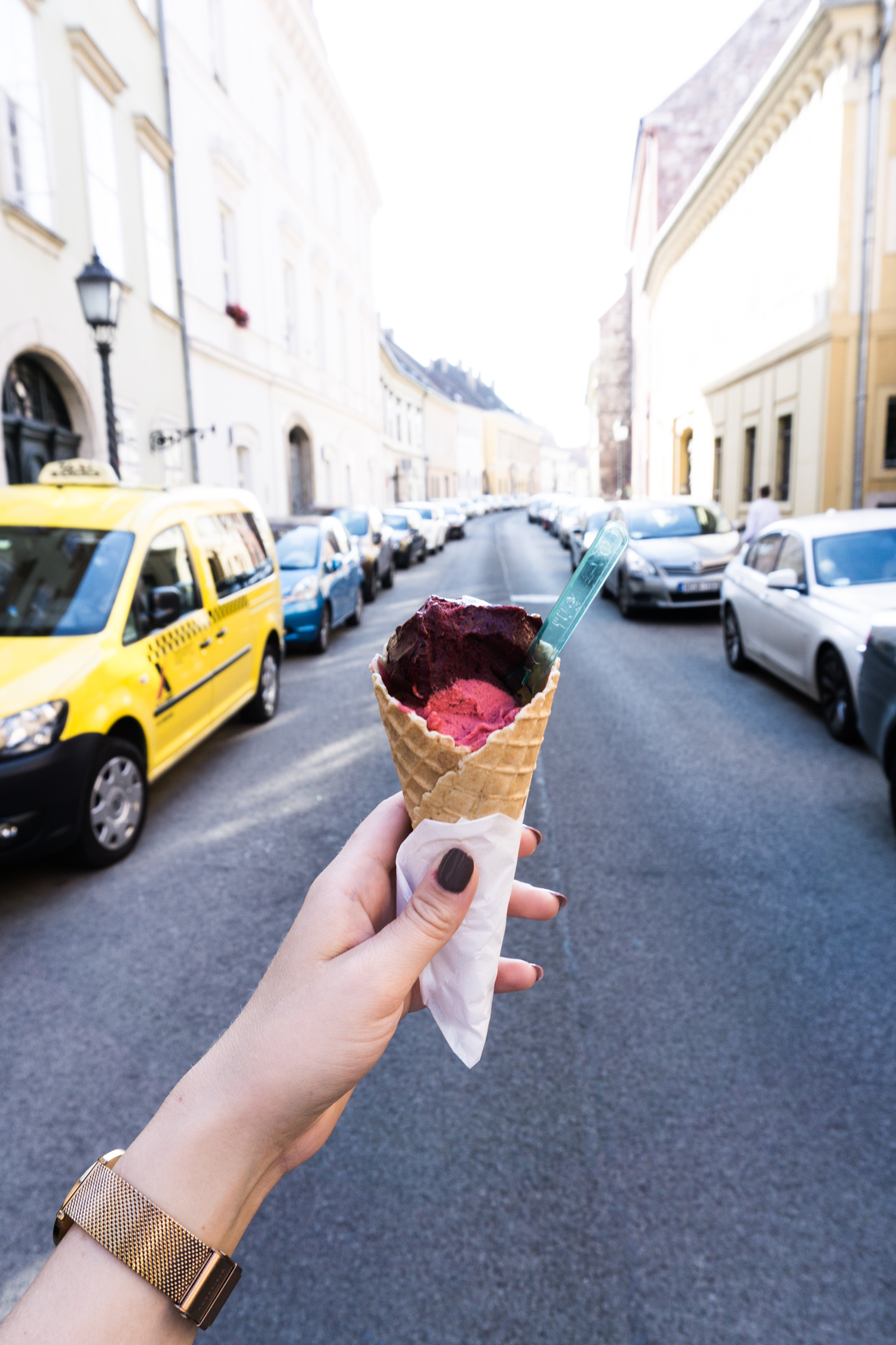 ice cream budapest hungary street travel rgdaily blog