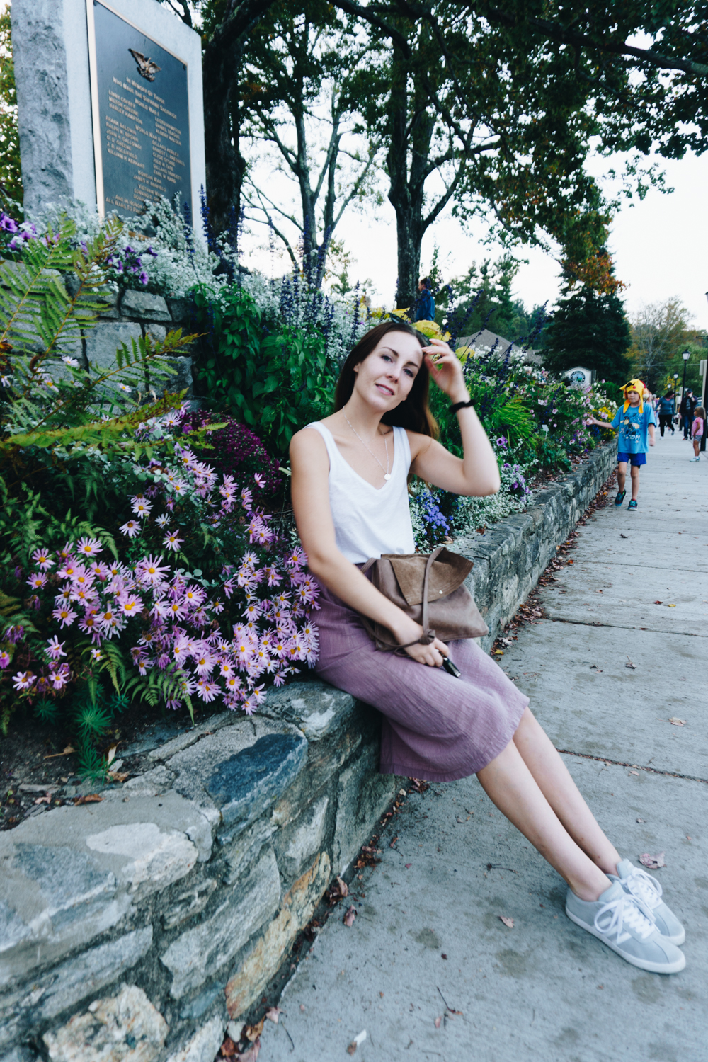 downtown blowing rock nc blue ridge mountains travel fashion outfit rgdaily blog