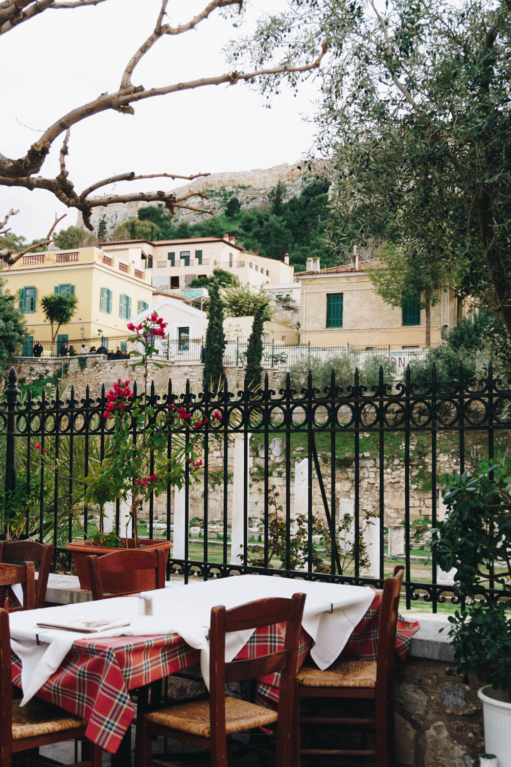 athens greece travel guide plaka cafe rgdaily blog rebecca goddard