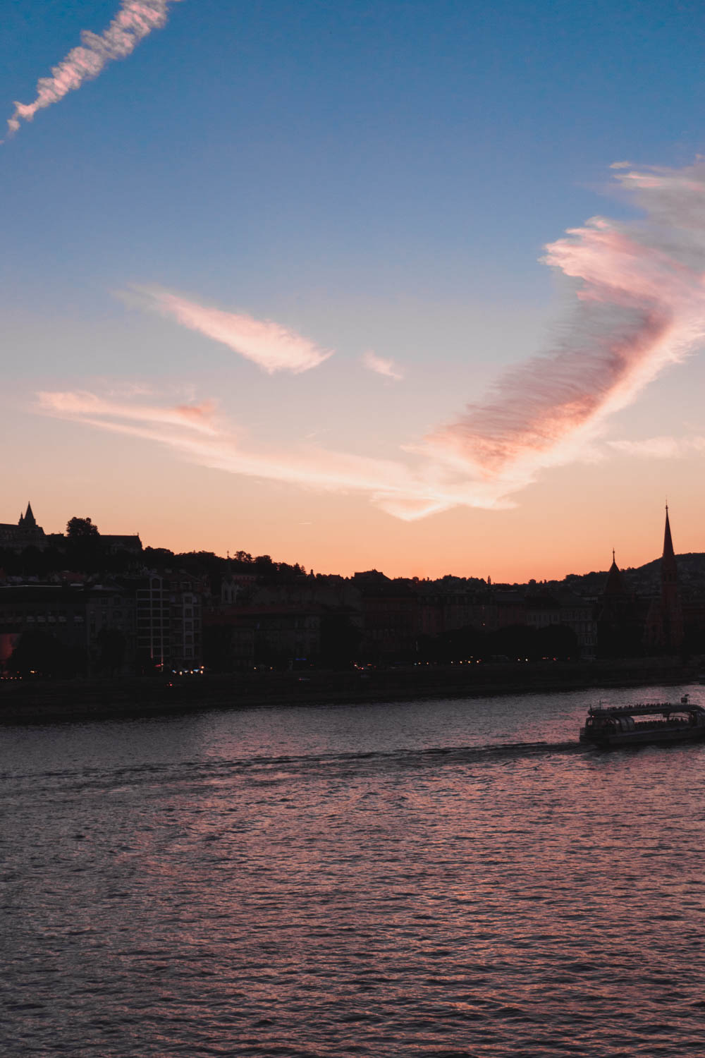 Budapest Hungary / Travel Guide / Chain Bridge Sunset / RG Daily Blog /