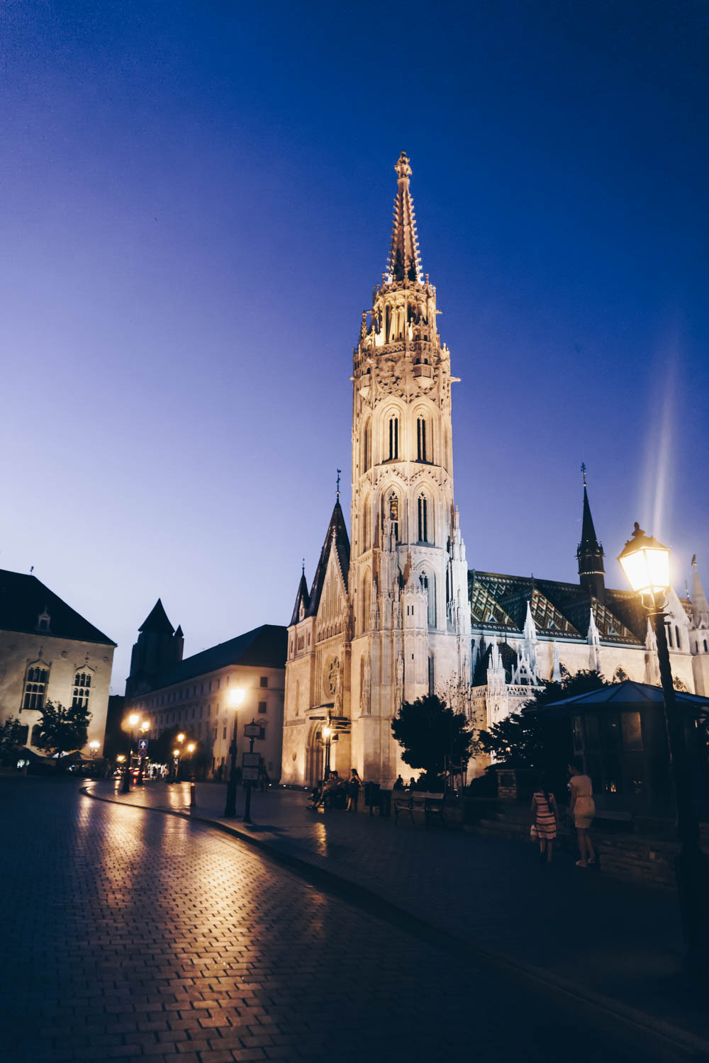 Budapest Hungary / Travel Guide / Matthias Church Night / RG Daily Blog /