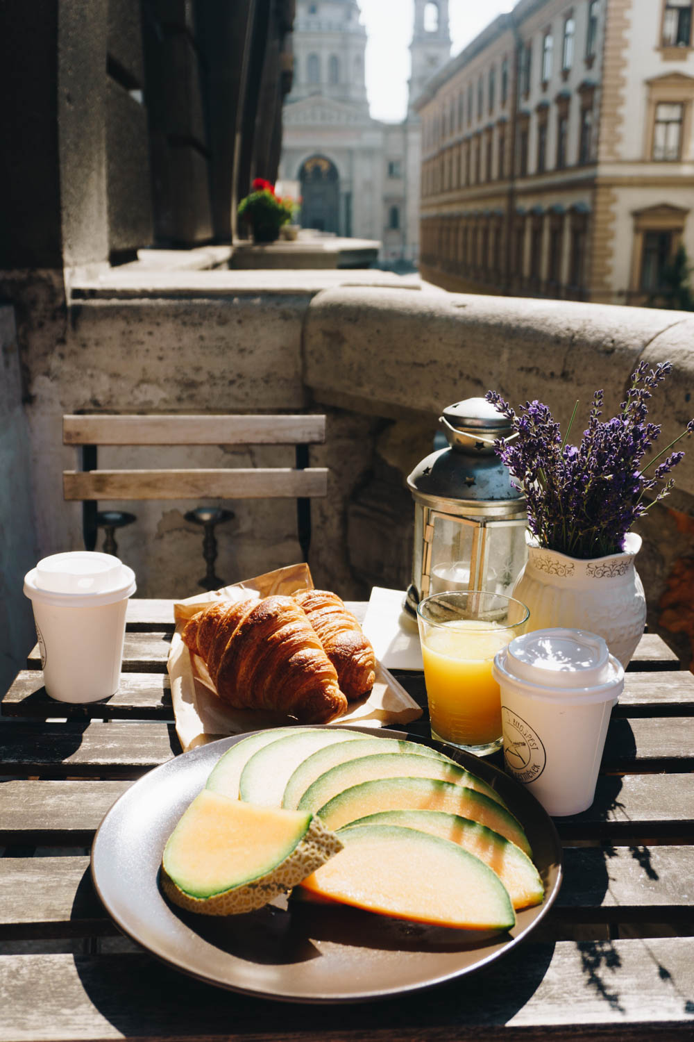 Budapest Hungary / Travel Guide / Artizán Bakery Breakfast / RG Daily Blog /