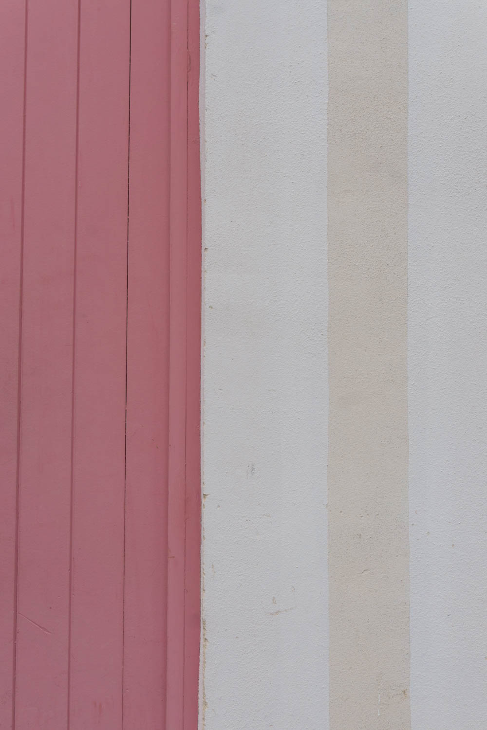 Pink Door - French Country Colors, Burgundy France - RG Daily Blog