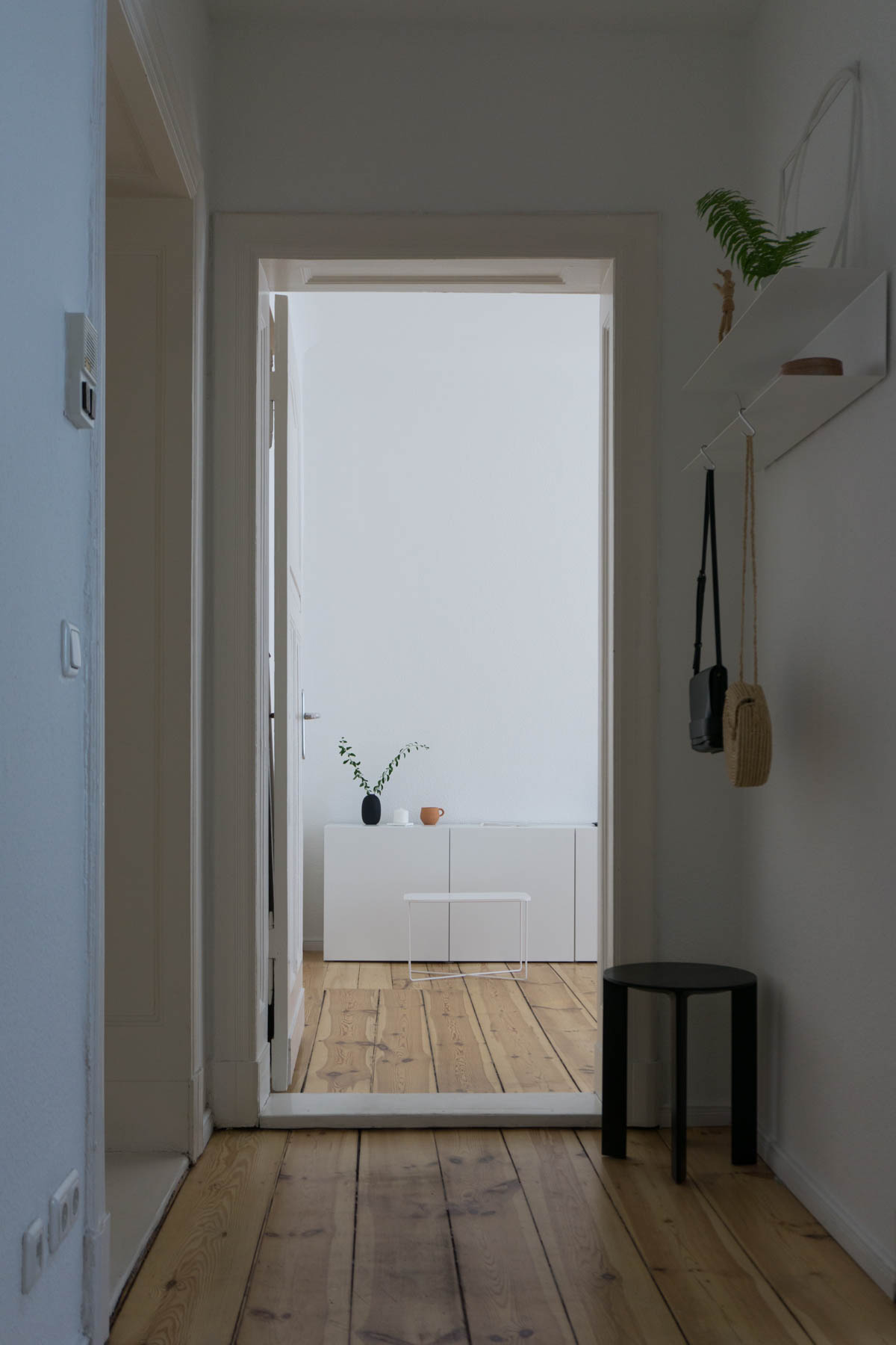 Scandinavian Interior / Hallway Style / Minimalist Home / Berlin Flat / RG Daily Blog