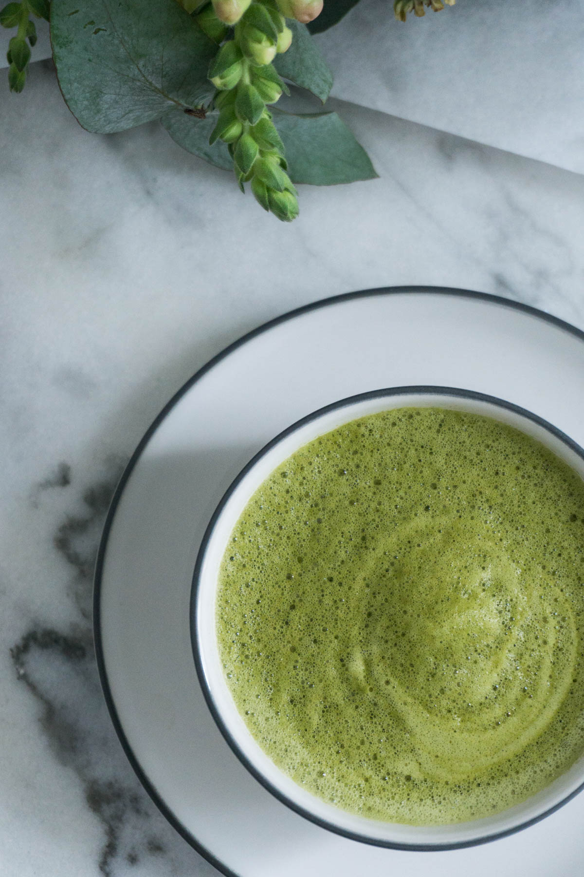 Matcha Latte Recipe, Oat Milk - Minimalist Kitchen, Whimsical Flowers / RG Daily Blog