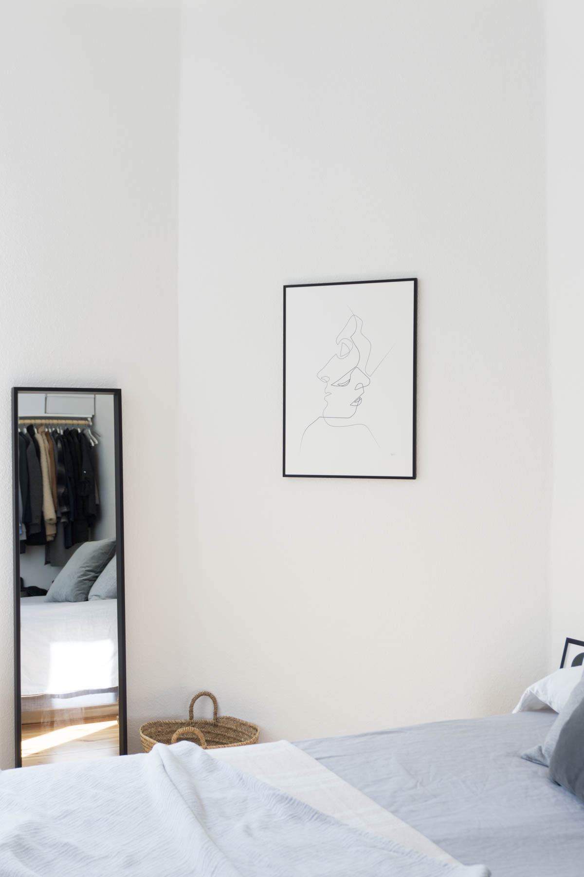 Minimalist Bedroom / Scandinavian Interior / Berlin Flat / RG Daily Blog