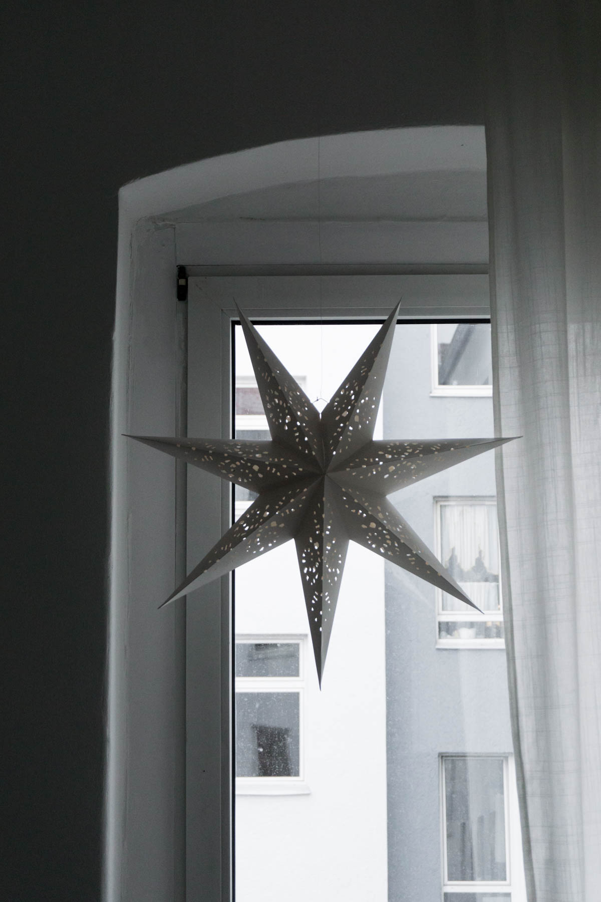 Cozy Winter Kitchen, Scandinavian Christmas Decor, Star Lantern - RG Daily Blog