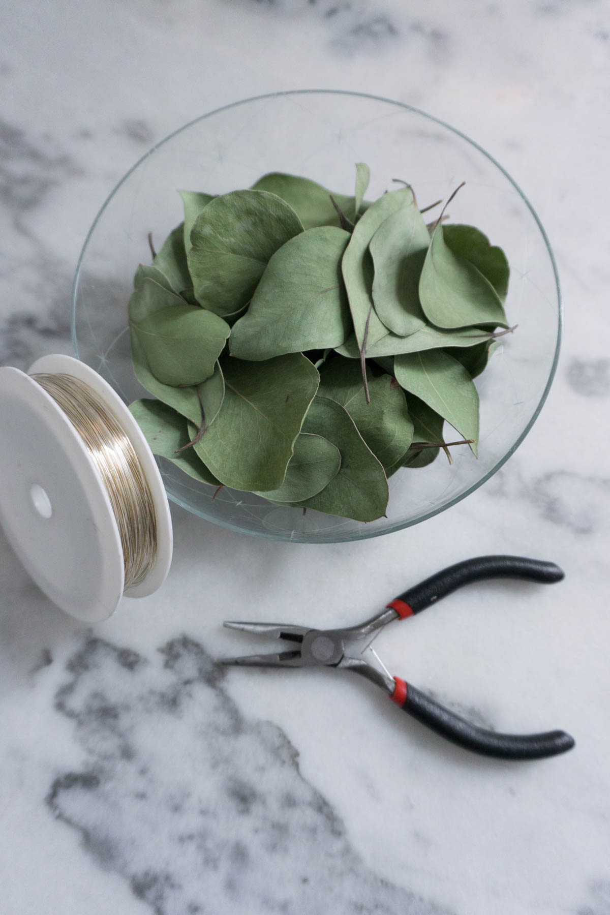 Scandinavian Christmas Decor, DIY Eucalyptus Garland - RG Daily Blog