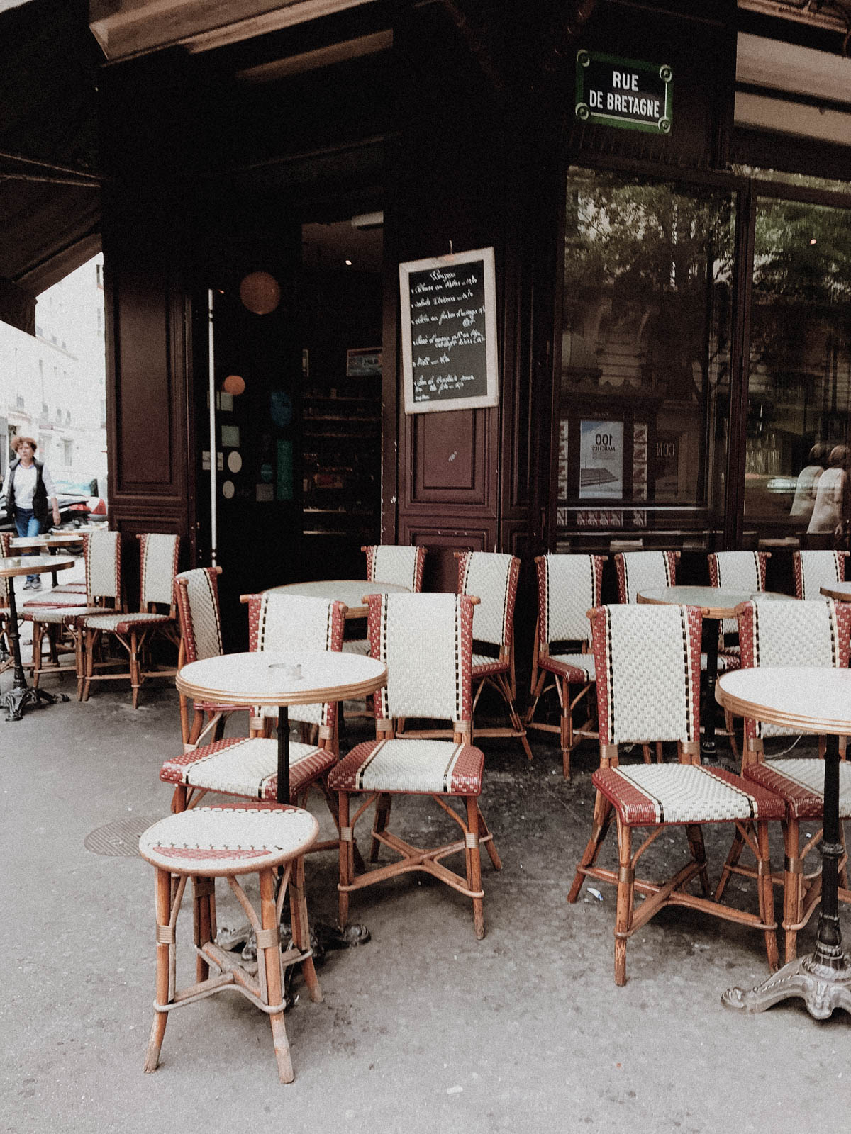 Paris France Travel Guide - Classic Vintage French Cafe Tables / RG Daily Blog