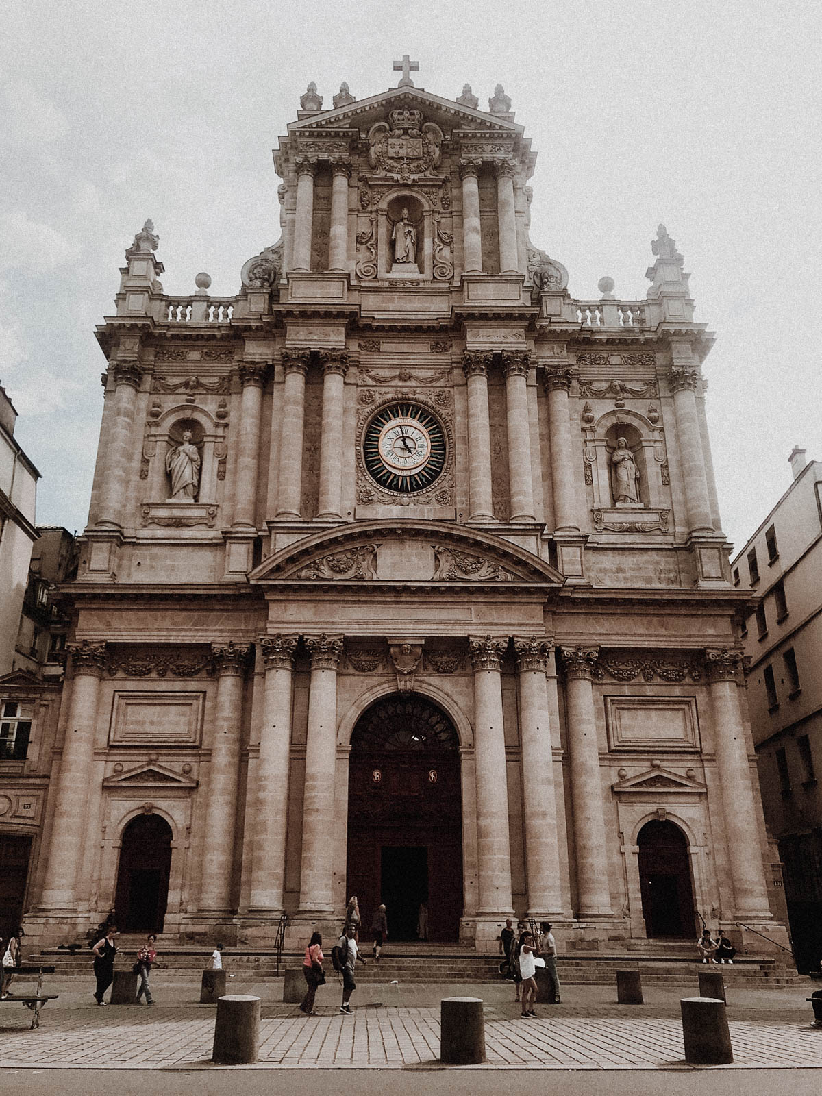 Paris France Travel Guide - French Cathedral, European Architecture and Buildings / RG Daily Blog