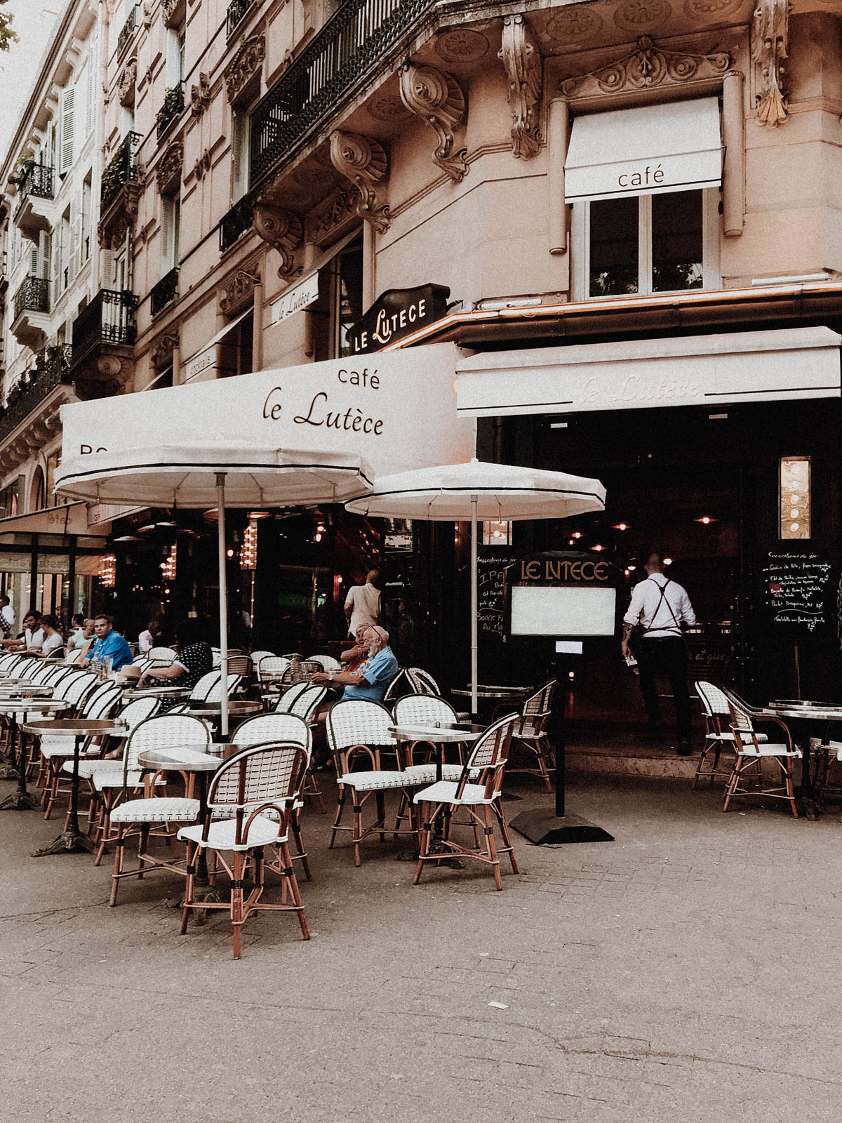 Paris France Travel Guide - Cafe Le Lutece, European Architecture and Buildings / RG Daily Blog