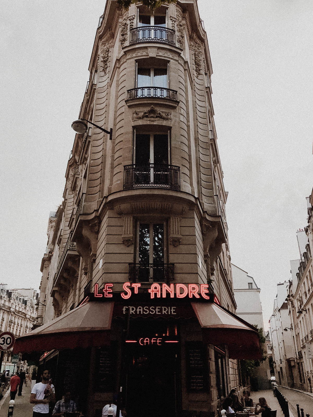 Paris France Travel Guide - Cafe Le St Andre, European Architecture and Buildings / RG Daily Blog