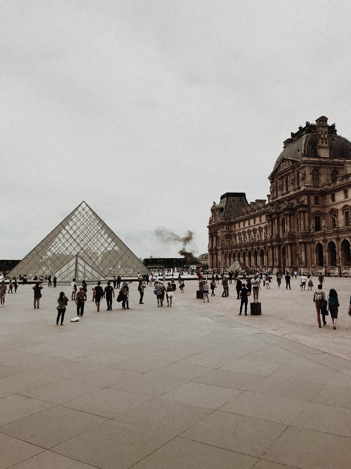 Paris France Travel Guide - Louvre Pyramid, European Architecture and Buildings / RG Daily Blog