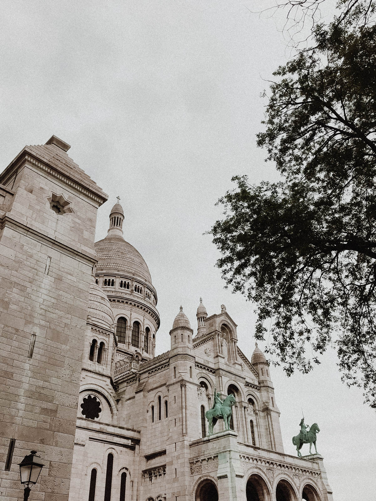 Paris France Travel Guide - Basilique Sacré-Coeur, European Architecture and Buildings / RG Daily Blog