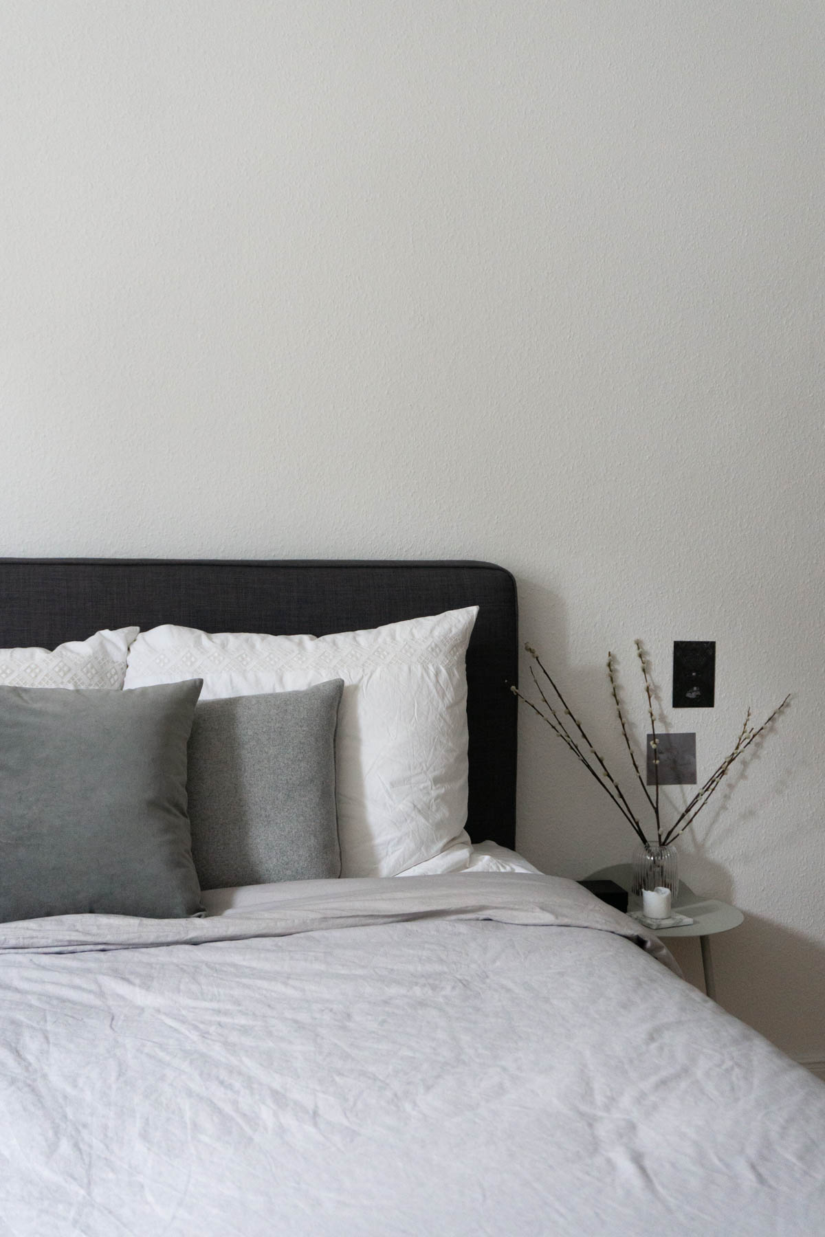 Calming Scandinavian Bedroom Details - Grey and White - RG Daily Blog