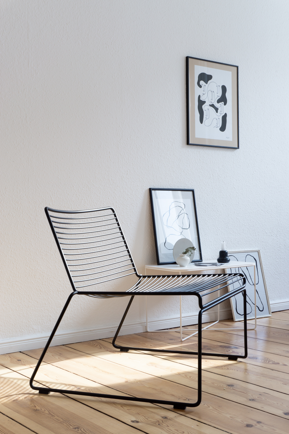 Minimalist Scandinavian Living Room - Shatha Al Dafai - Minimal Line Art, HAY Hee Lounge Chair / RG Daily Blog