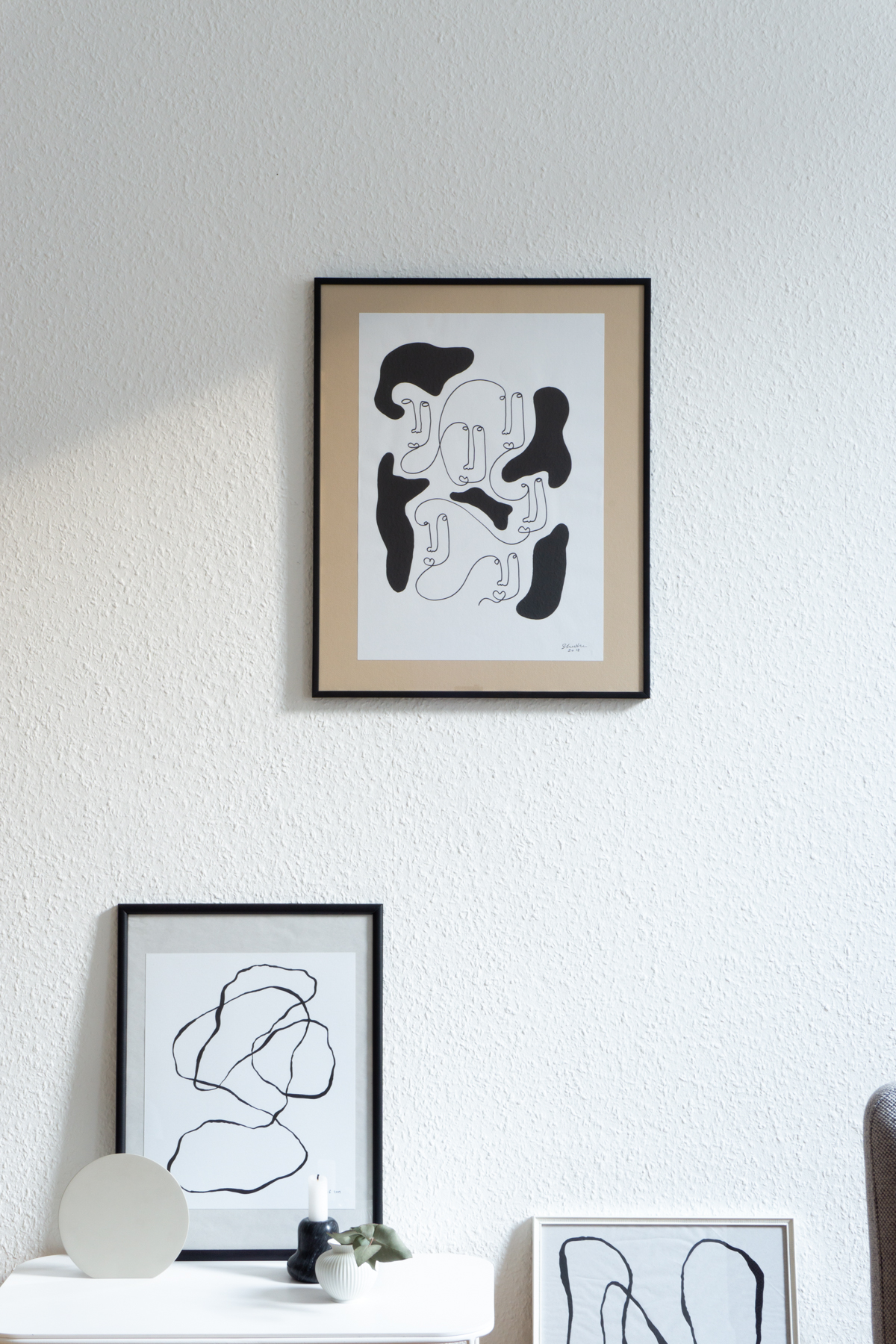 Minimalist Scandinavian Living Room - Shatha Al Dafai - Minimal Line Art / RG Daily Blog