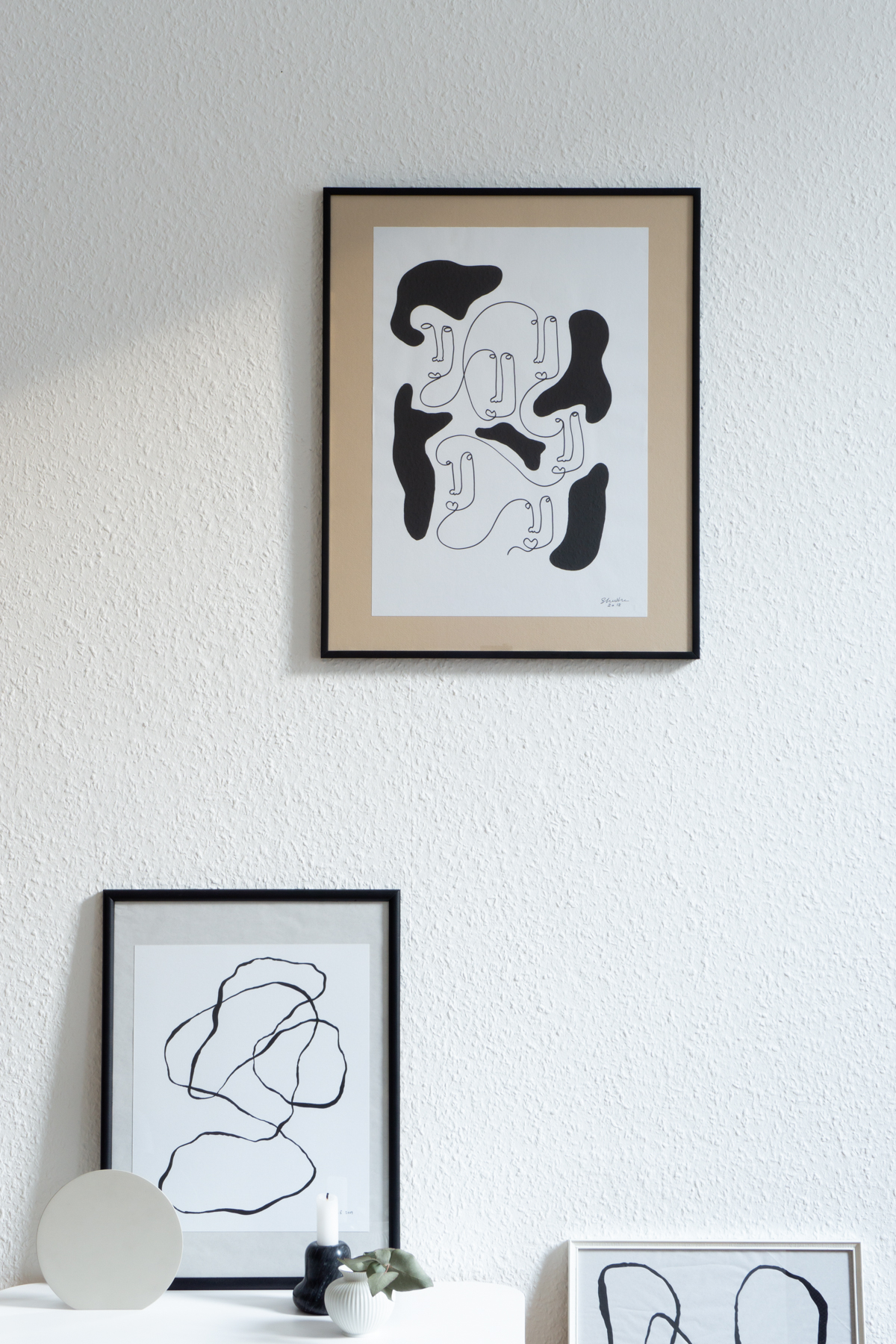 Minimalist Scandinavian Living Room - Shatha Al Dafai - Minimal Line Art / RG Daily Blog