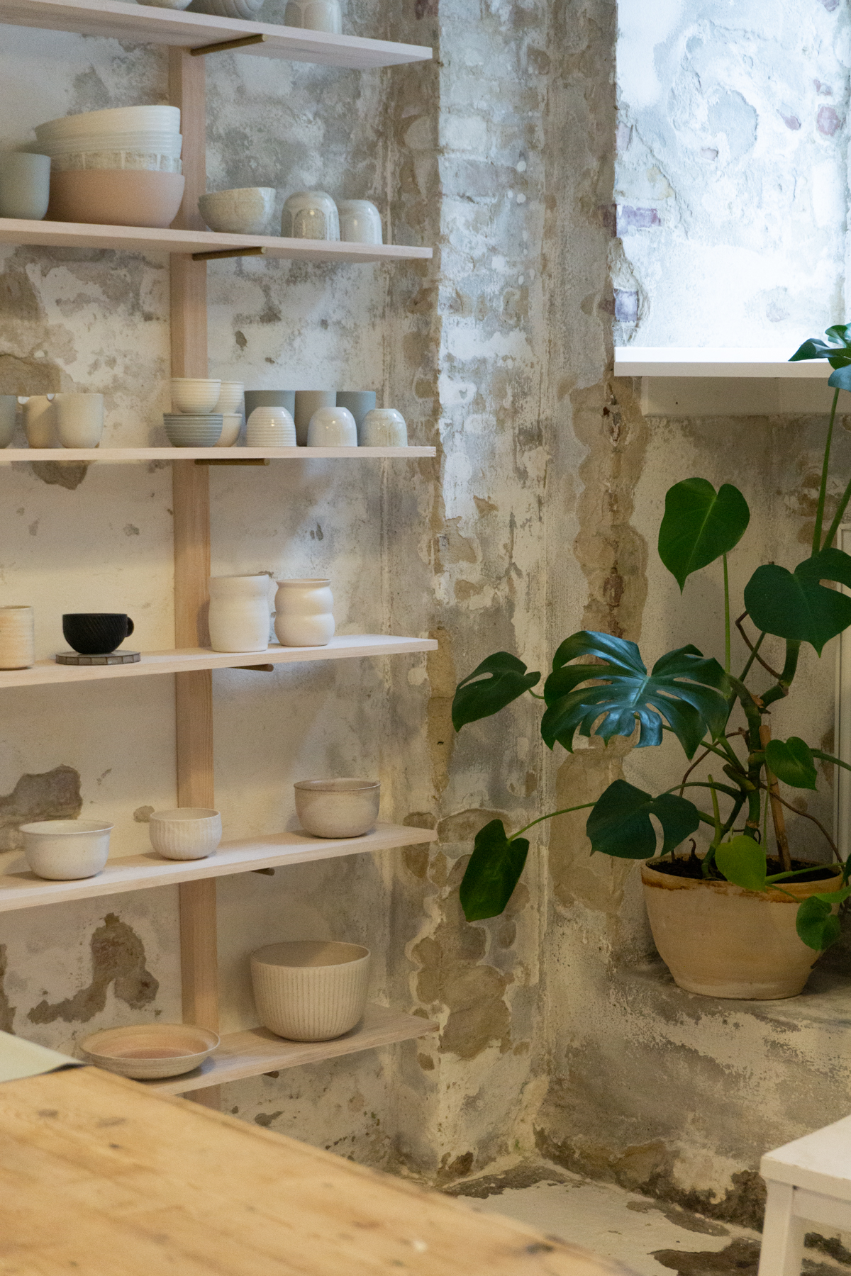 Robynn Storgaard - Danish Ceramics Studio Copenhagen - Minimalist Style / RG Daily Blog