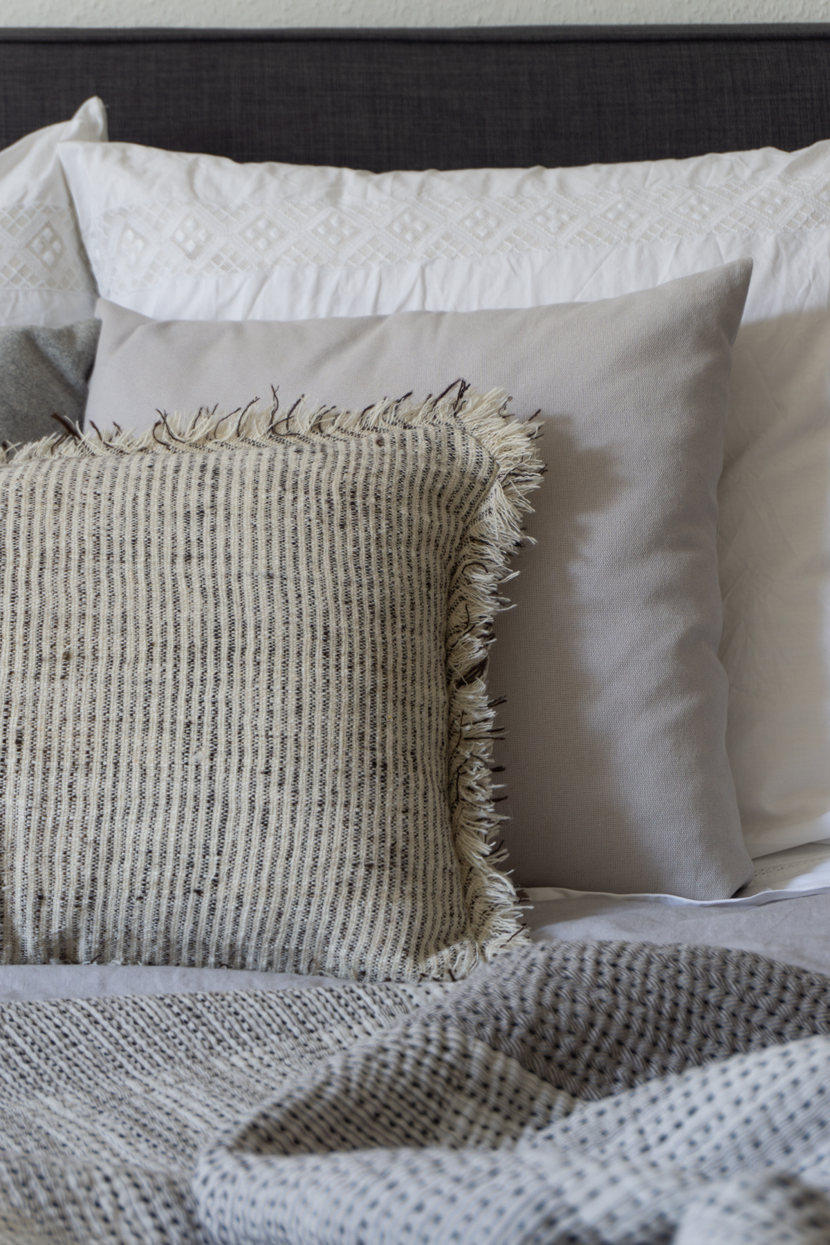 Sustainable Ethical and Scandinavian Bedding from Stitch by Stitch, Minimalist Natural Bedroom Interior Inspo / RG Daily Blog