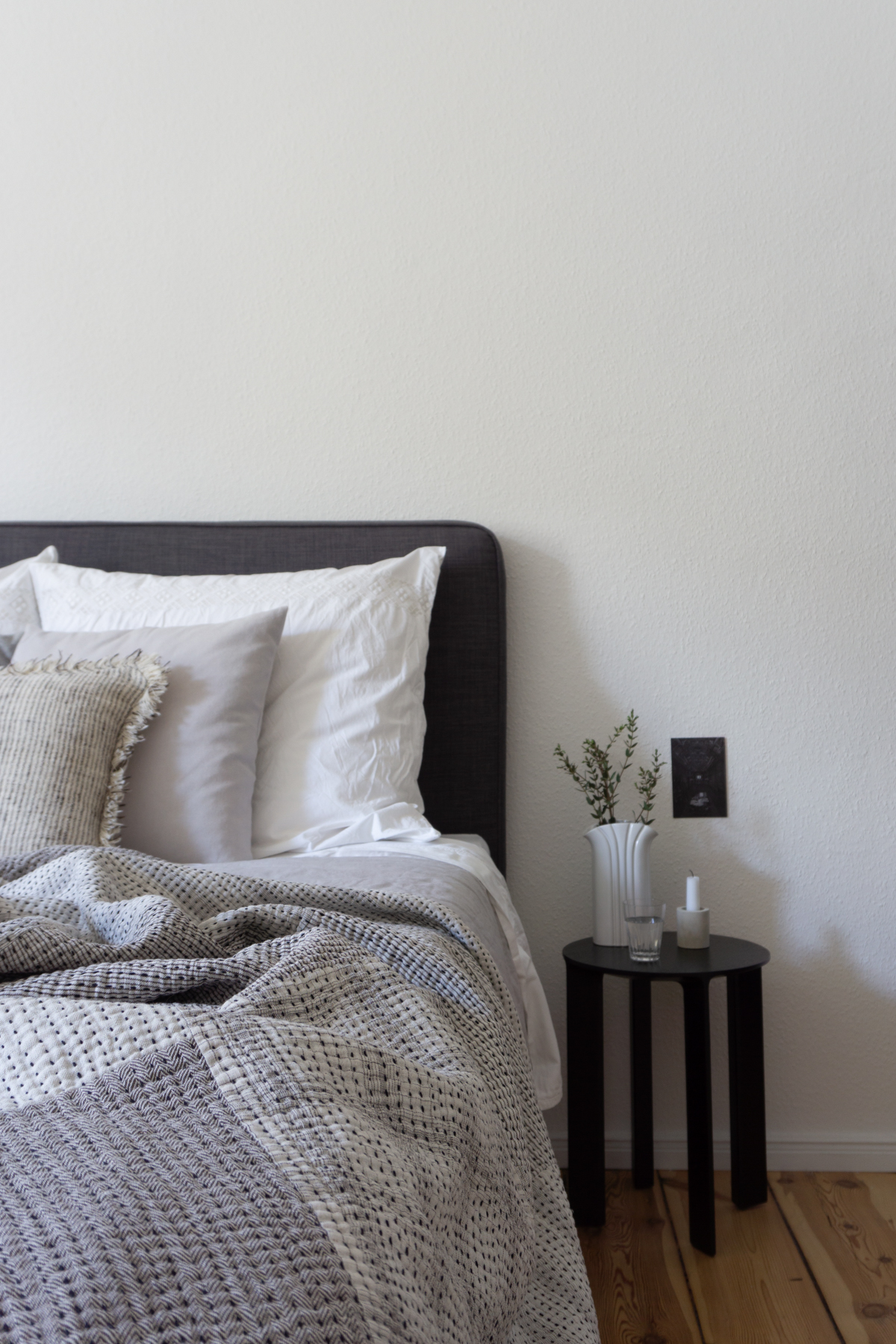 Sustainable Ethical and Scandinavian Bedding from Stitch by Stitch, Minimalist Natural Bedroom Interior Inspo / RG Daily Blog