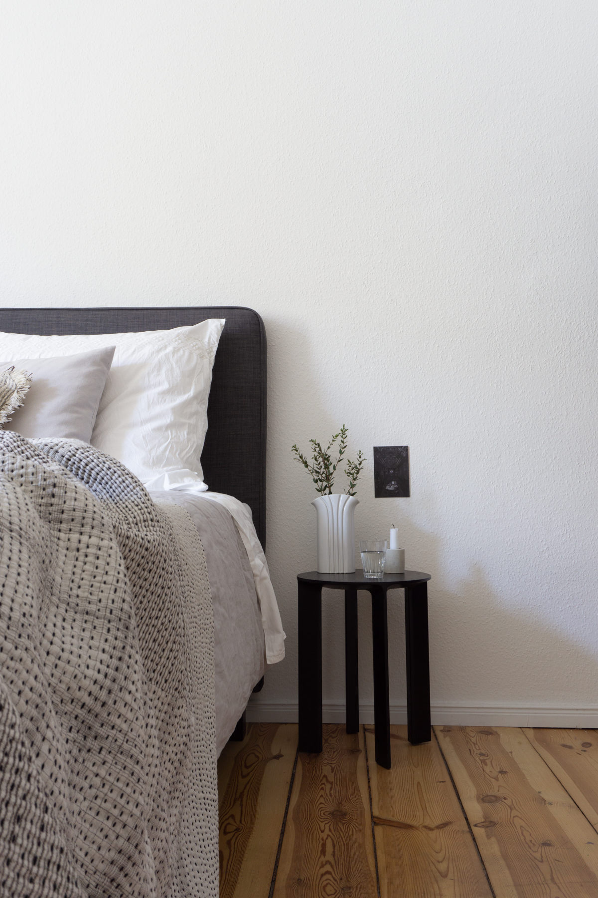 Sustainable Ethical and Scandinavian Bedding from Stitch by Stitch, Minimalist Natural Bedroom Interior Inspo / RG Daily Blog