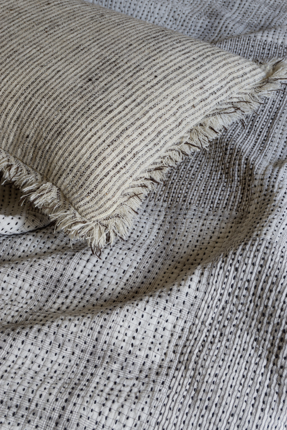 Sustainable Ethical and Scandinavian Bedding from Stitch by Stitch, Minimalist Natural Bedroom Interior Inspo / RG Daily Blog