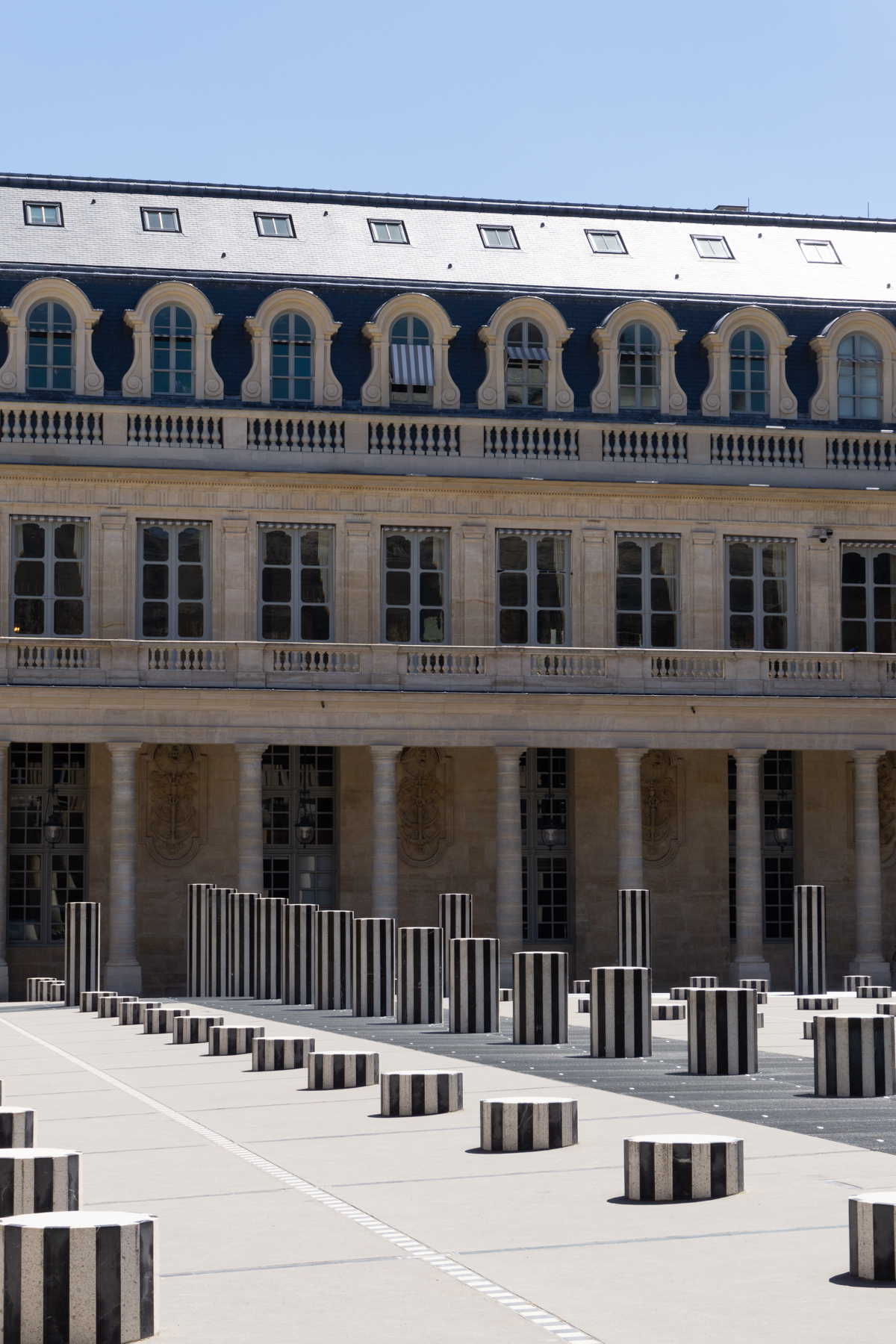 PARIS TRAVELS - Palais Royal | Vintage Summer Style