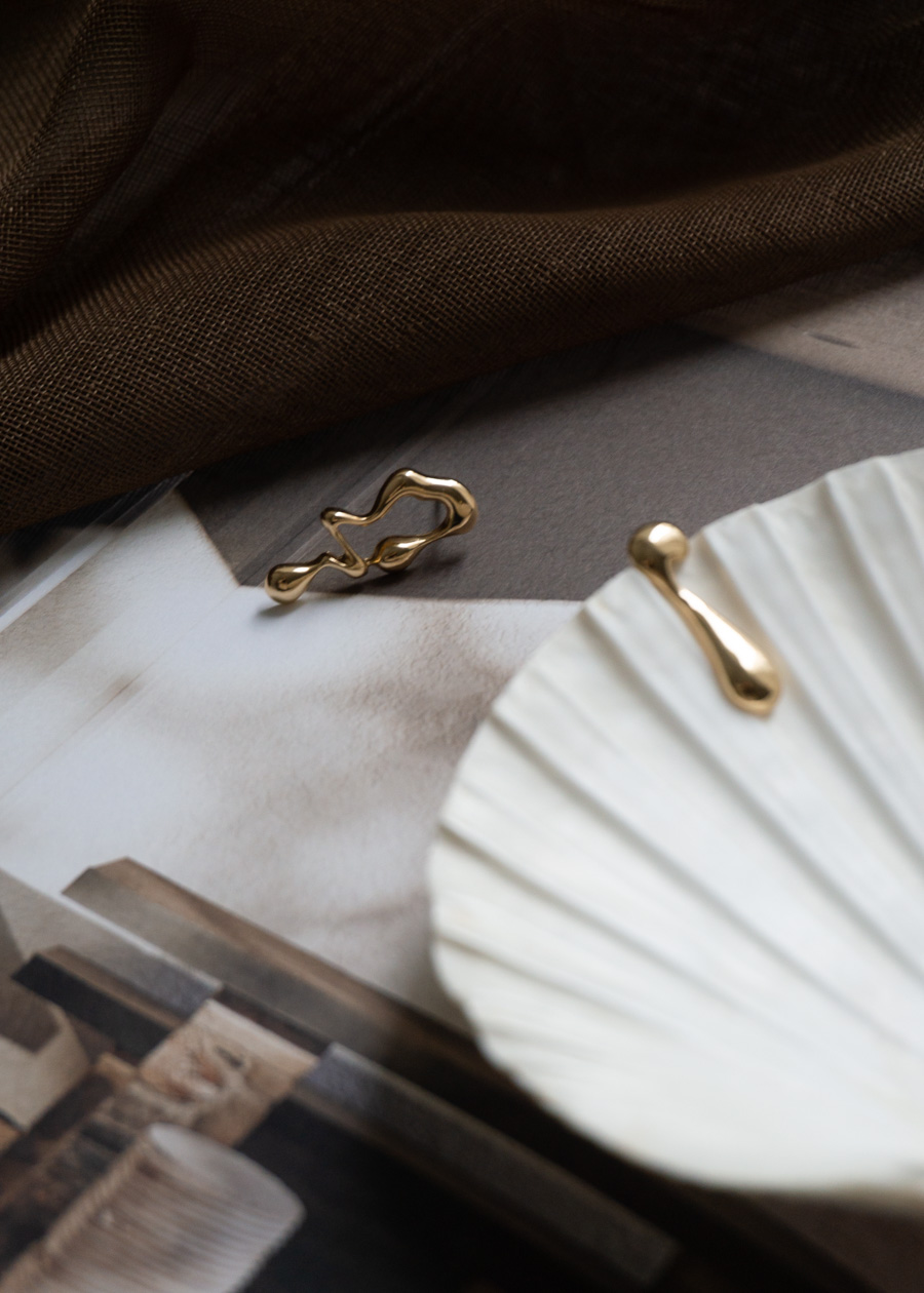 Flâneuse Atelier - Delicate Everyday Gold Jewelry - Timeless Style, Minimalist Fashion, Dainty Design / RG Daily Blog