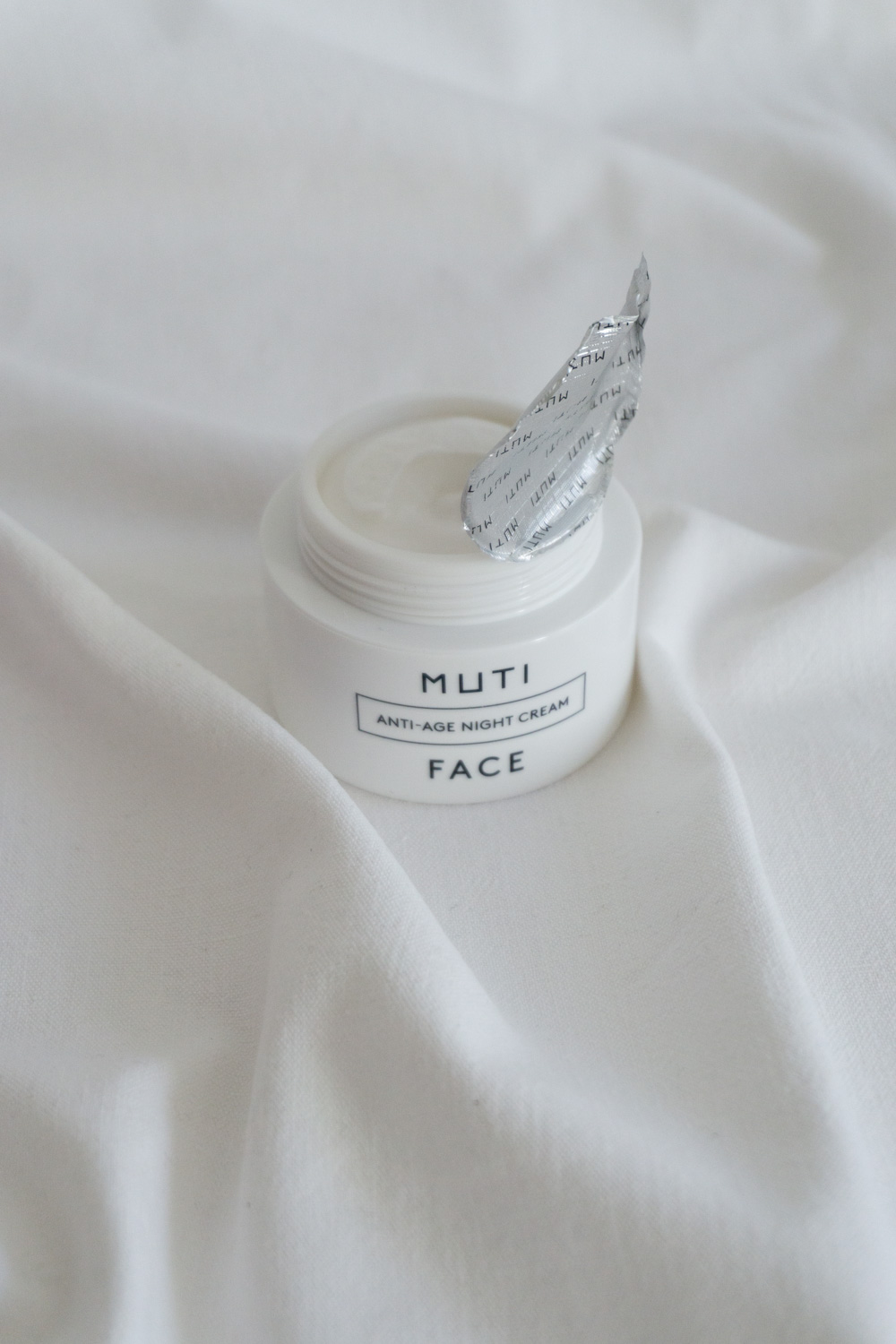 MUTI Minimalist Anti-Age Skincare - Winter Skin Care & Beauty | Product Photography, Packaging Design | RG Daily Blog