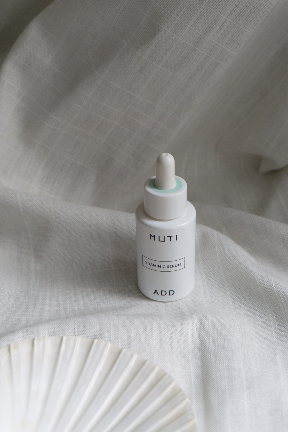 MUTI Minimalist Anti-Age Skincare - Winter Skin Care & Beauty | Product Photography, Packaging Design | RG Daily Blog