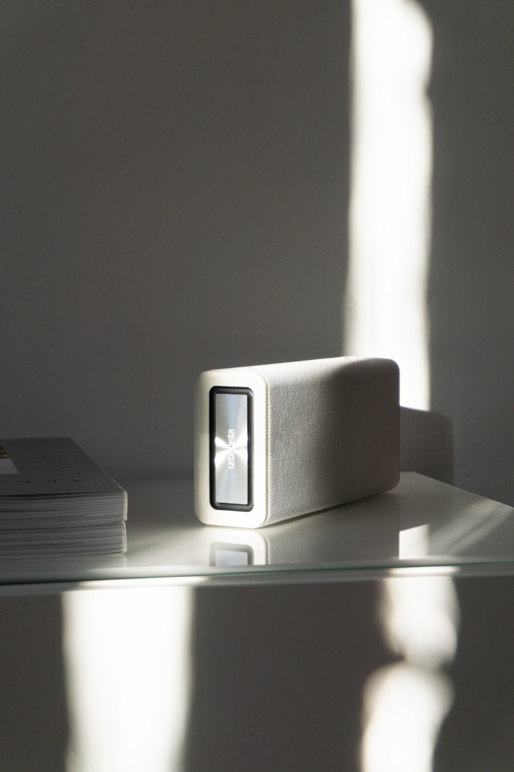 URBANISTA ~ wireless speakers, headphones &earbuds | minimalist design, scandinavian home, shadow play | RG Daily Blog