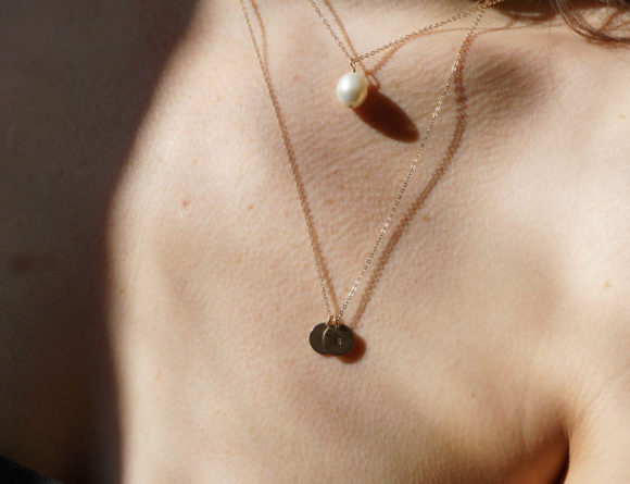 GLDN - Elegant, Dainty & Timeless Minimalist style, gold necklace, minimal fashion, vintage style | RG Daily Blog