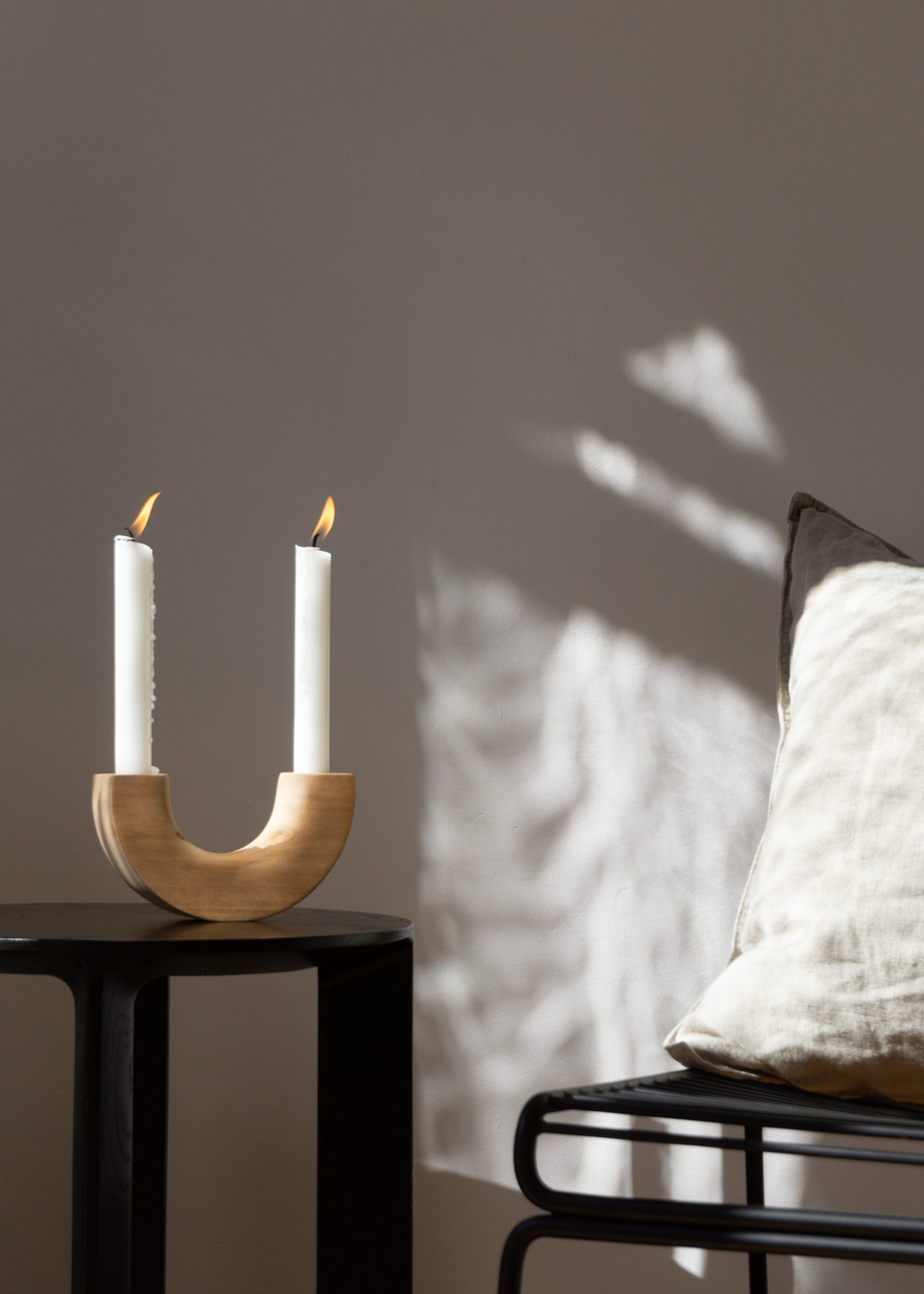 Foresta Arco Candle Holder, Hay Hee Lounge Chair ~ Table Setting, Slow Living, Simple For Everyday, Ethical Sustainable Brand, Fair Trade Design | Minimalist Home, Scandinavian Design, Sustainable Home, Natural Aesthetic | Product Photography, Light and Shadows, Danish Design Interior | RG Daily Blog