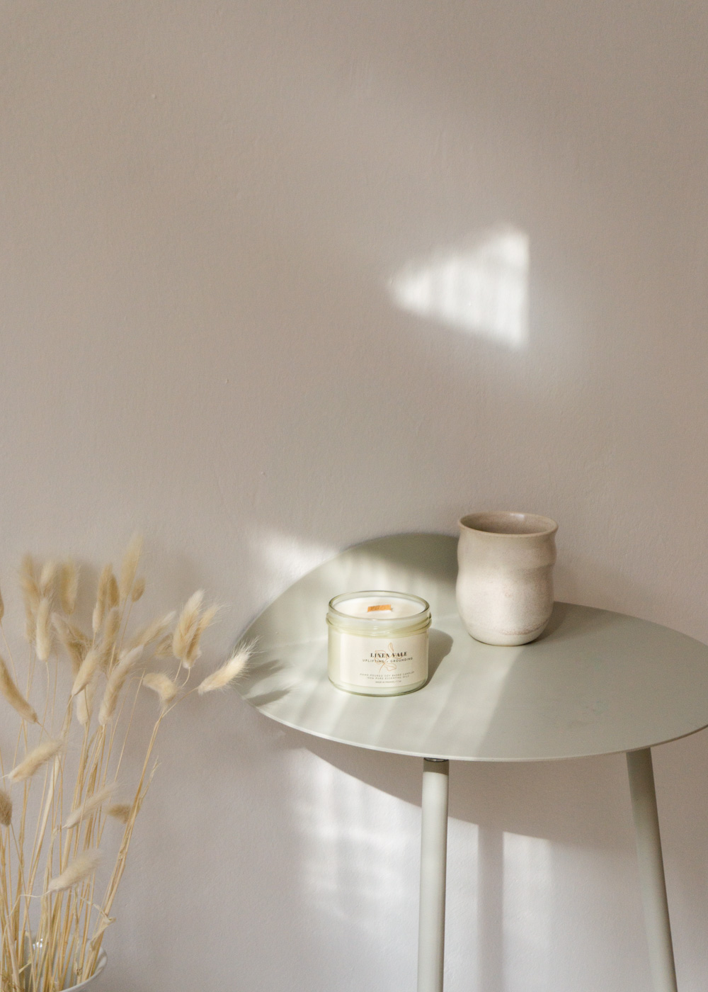 Linen Vale, Natural Soy Candles Handmade in France ~ Simple For Everyday Slow Living | Minimalist Home, Scandinavian Design, Sustainable Brand, Natural Aesthetic | Product Photography, Light and Shadows | RG Daily Blog, Copyright © Rebecca Goddard