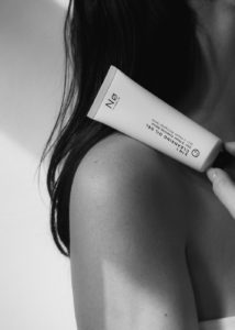 No Cosmetics - Minimalist Skincare, Simple Everyday Beauty | Product Photography, Packaging Desing, Shadow Play, Lighting, Vegan Cosmetics | RG Daily Blog