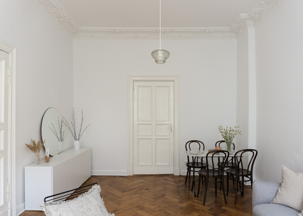 RG Daily Home | neutral interior, white and beige home, wood floors, minimalist simple decor, natural berlin apartment, scandinavian design, calm aesthetic