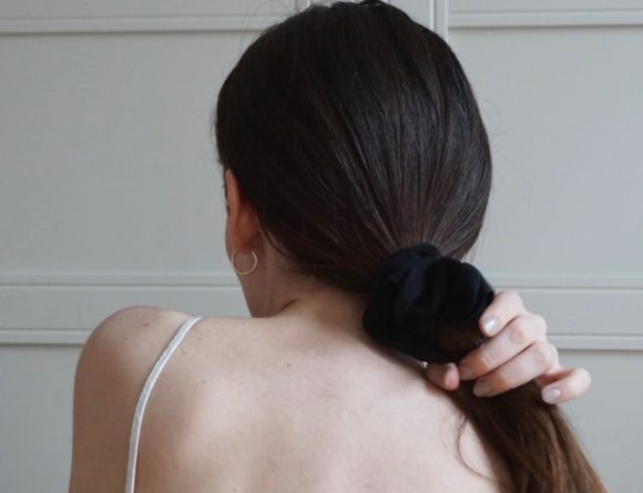 Black scrunchie, long brown hair, minimal style, slow living, fashion, gold hoop earrings, rebecca goddard Bedroom Decor Details, Dried Flowers, beige storage, mirror, Hay Matin Lamp, minimal style neutral home, slow living | RG Daily Blog