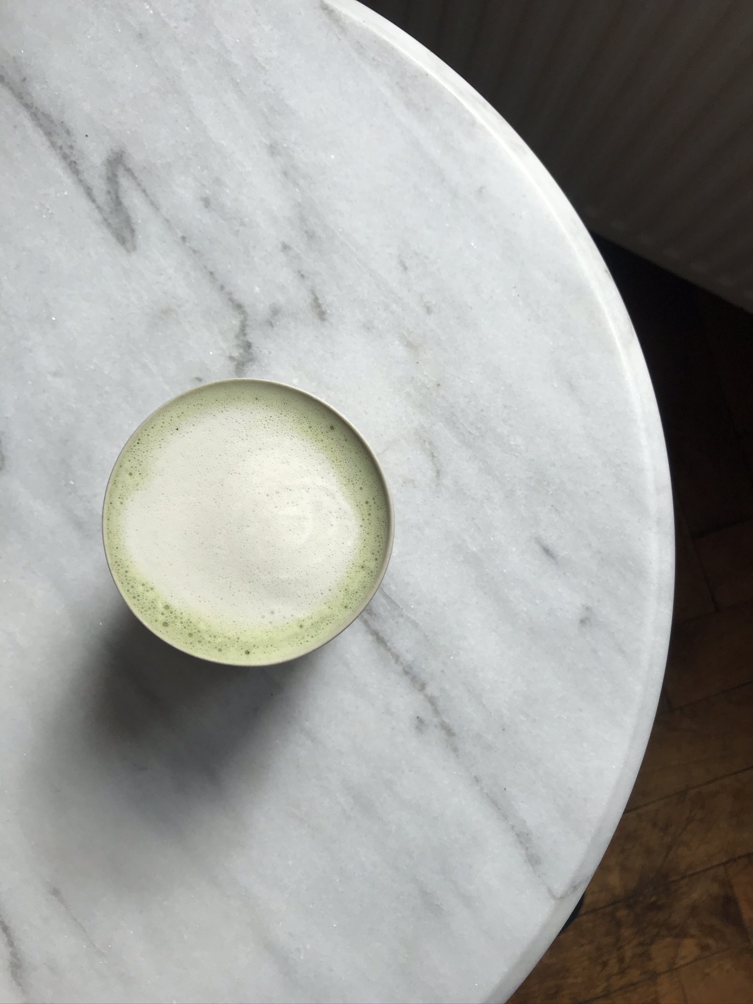 Vegan Matcha Latte, Marble Table, slow living, minimal vibes, coffee break, home | RG Daily Blog