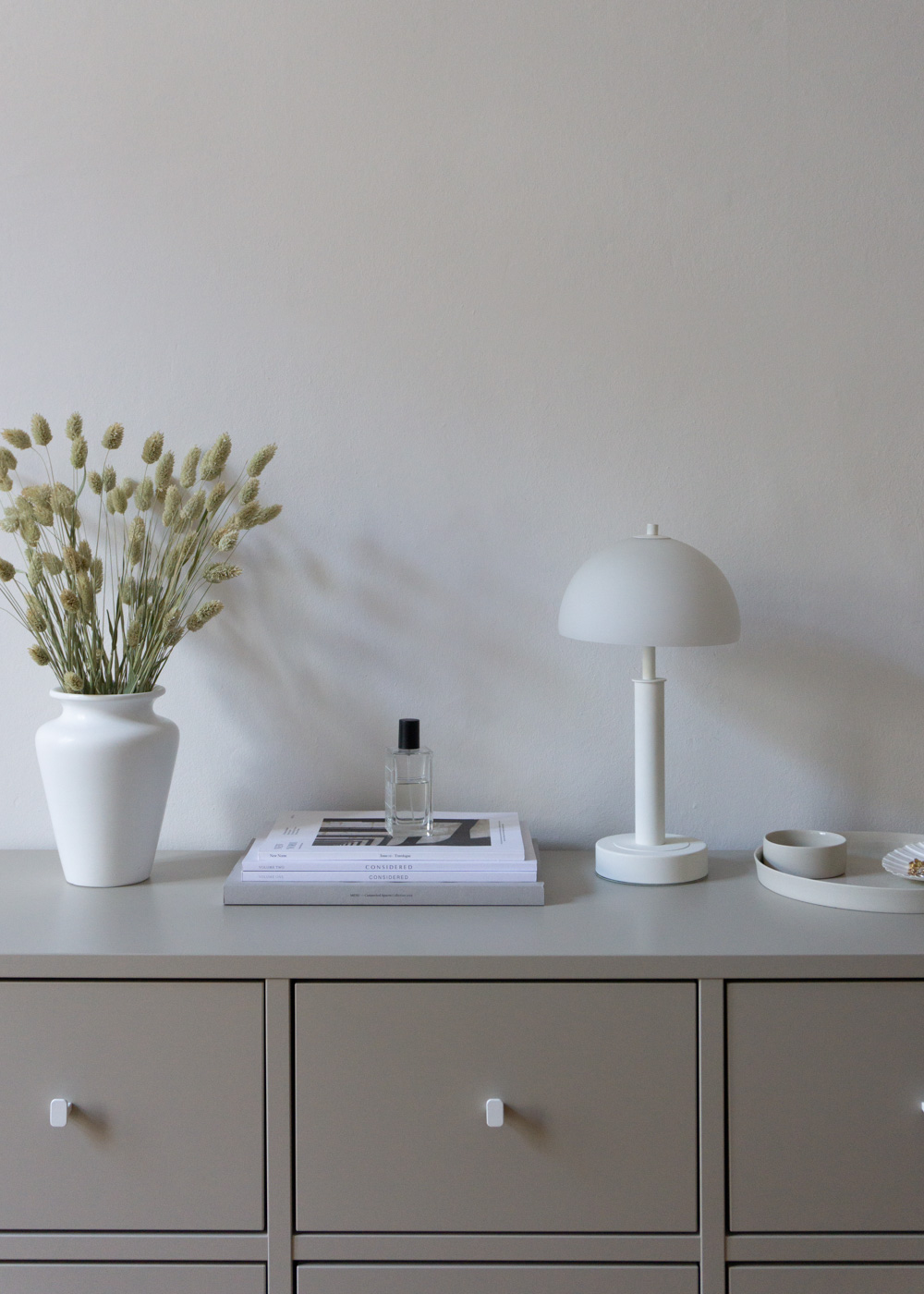 Beige Storage, Shelf Styling, White Lamp - Neutral Home, Scandinavian Aesthetic, Berlin Apartment, White Interior, Calm Lighting | RG Daily Blog