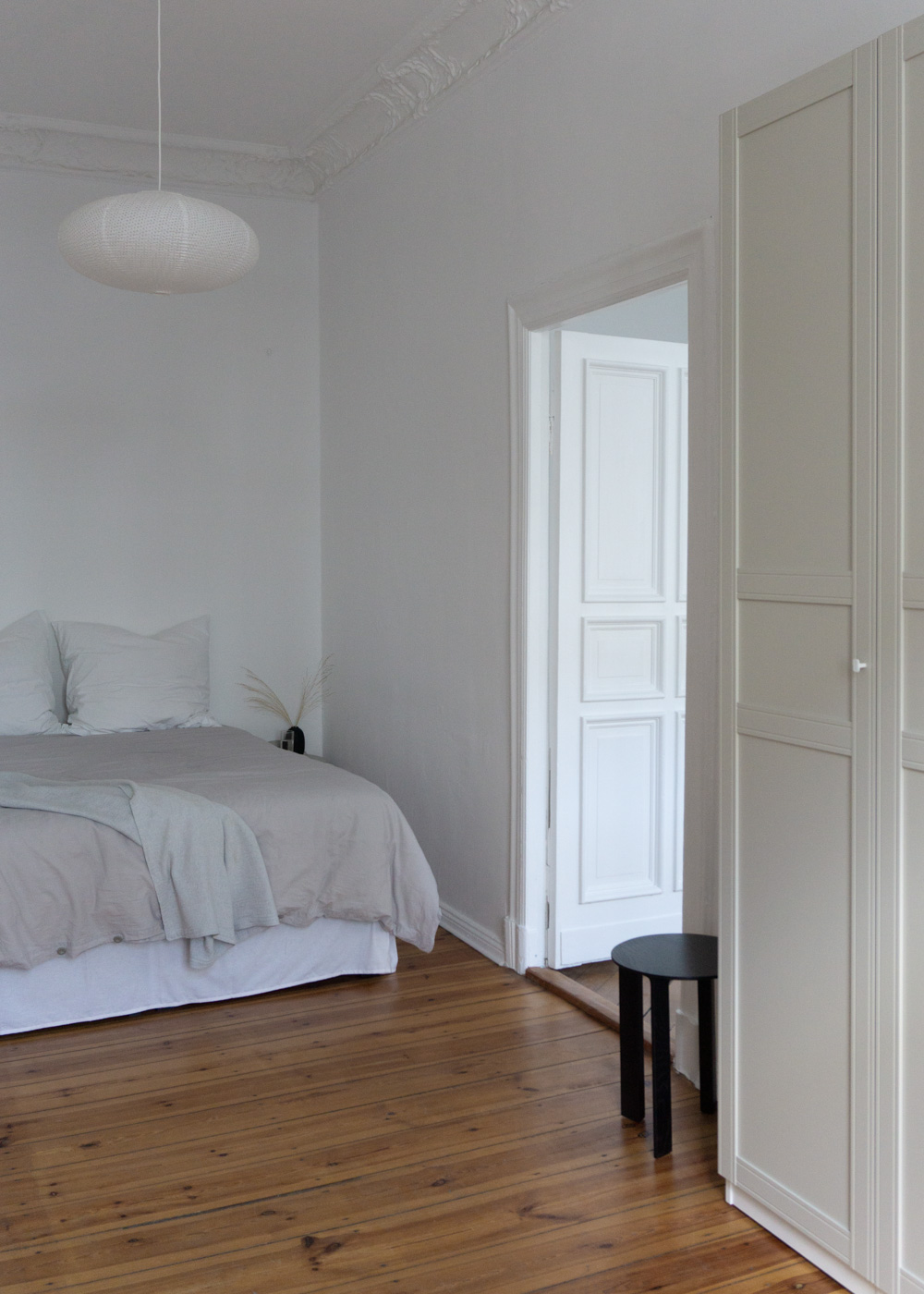 Beige Pax Wardrobe, Grey Bedroom Neutral Home, Scandinavian Aesthetic, Berlin Apartment, White Interior, Calm Lighting | RG Daily Blog