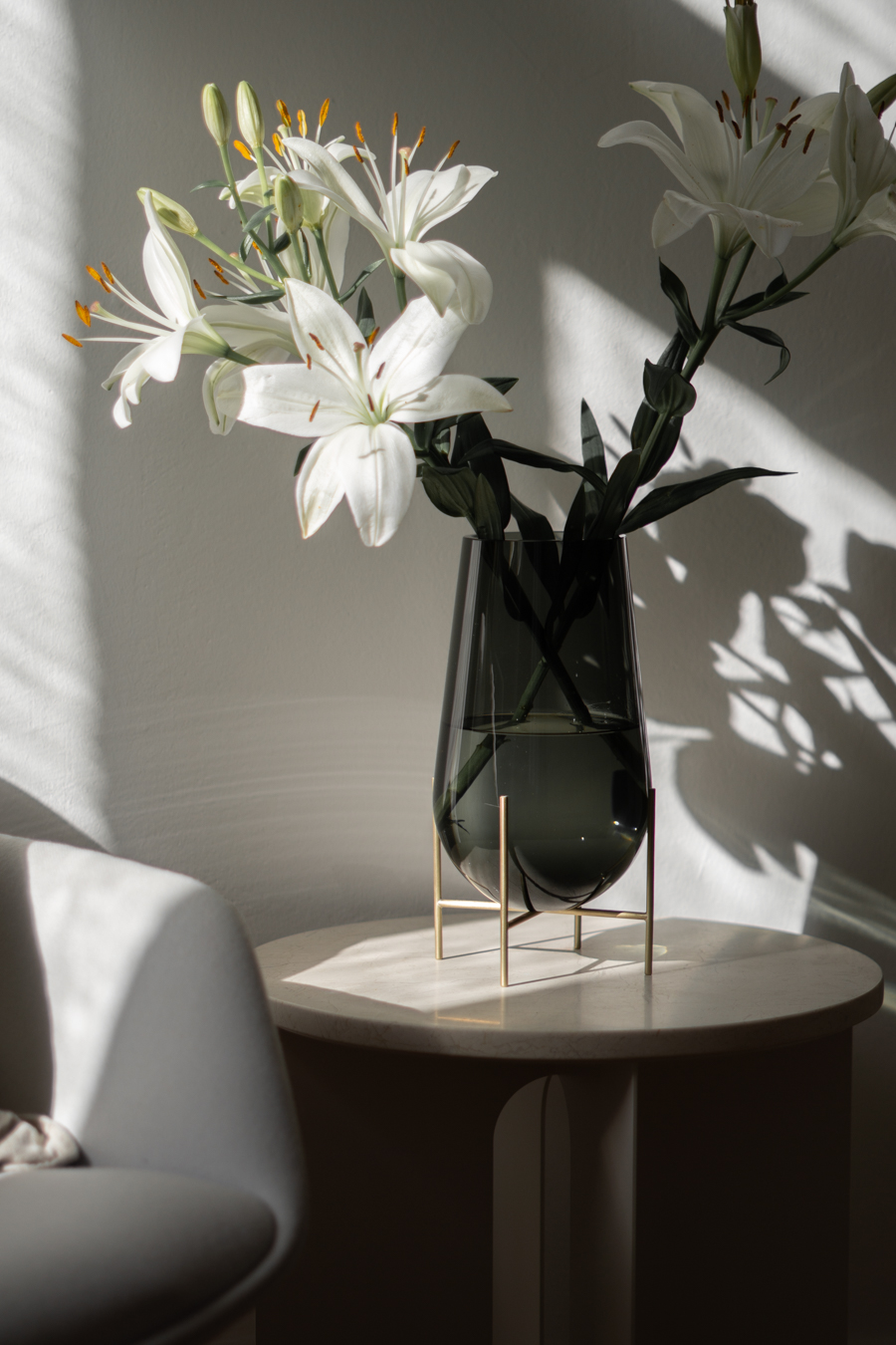 Echasse Vase Menu, Androgyne Side Table, Nest UK