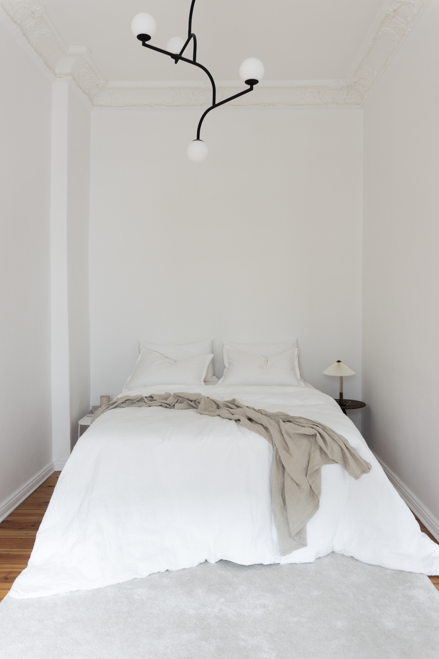 Baea Sustainable Bedding, White Bedroom