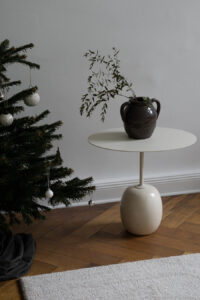 Simple Scandinavian Holiday Decor