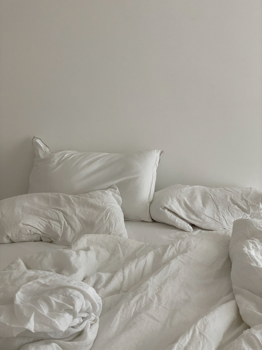 Interior Design Inspo - White Bedding