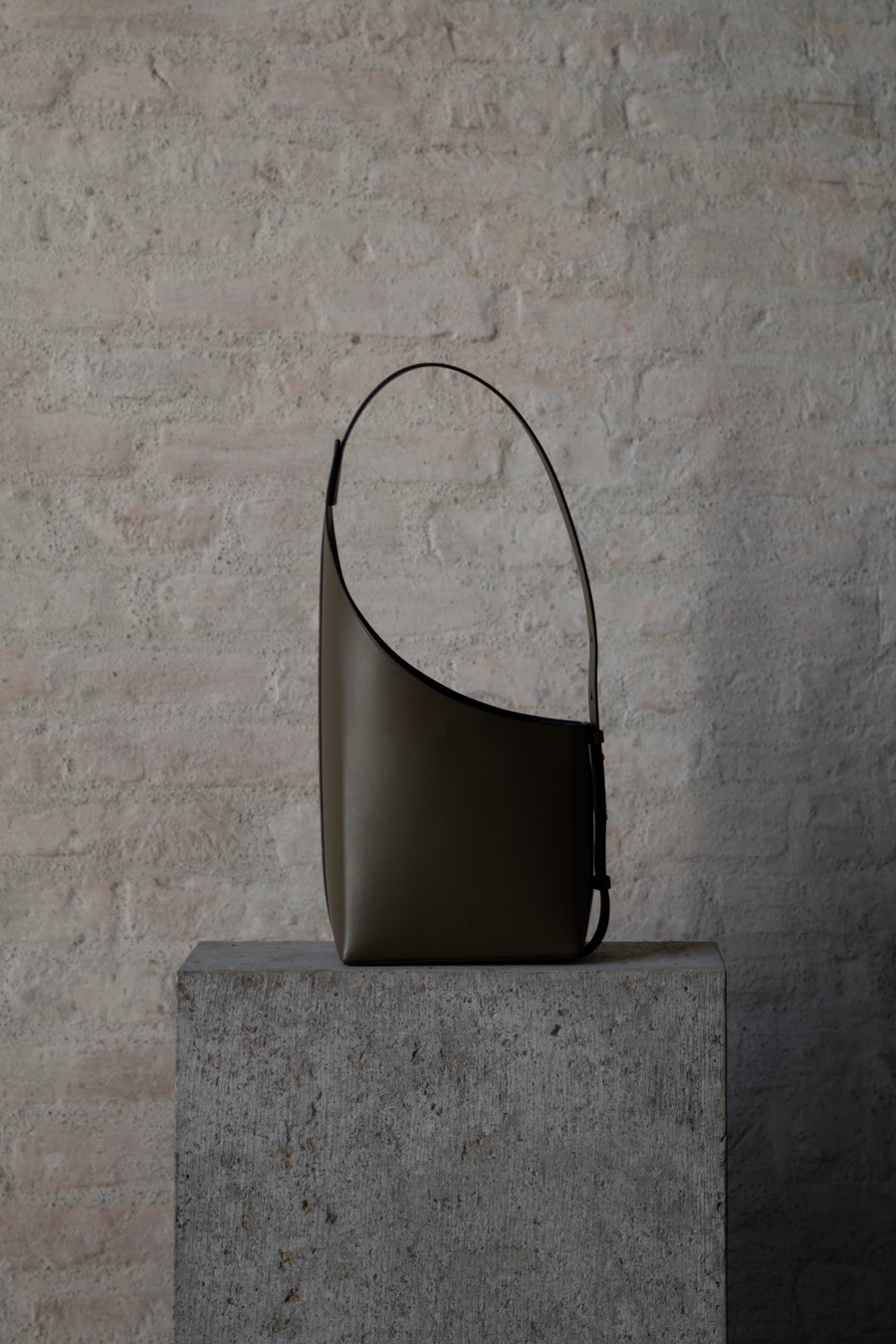 Aesther Ekme, Minimalist Classic Handbags - Style Inspo