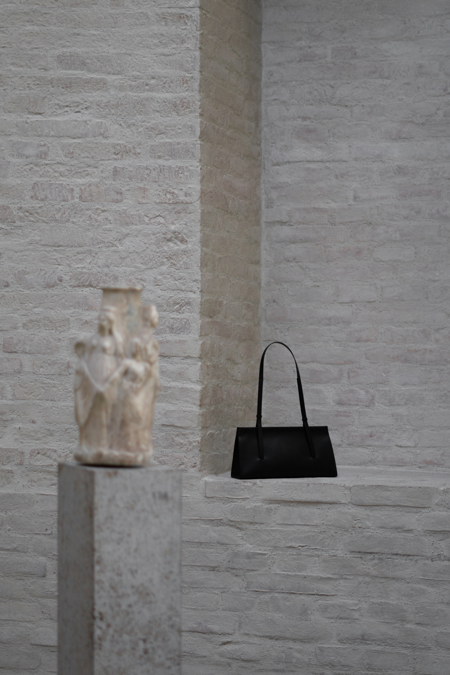 Aesther Ekme, Minimalist Classic Handbags - Style Inspo